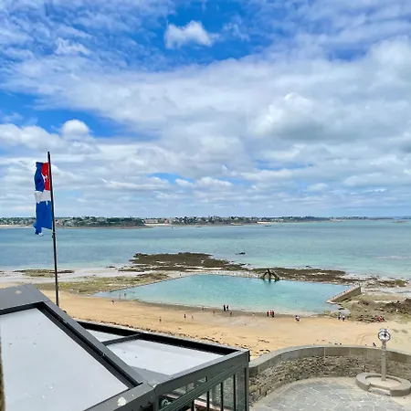 Porte Des Bes T2 Dans Intra-muros A 10 M * Saint-Malo