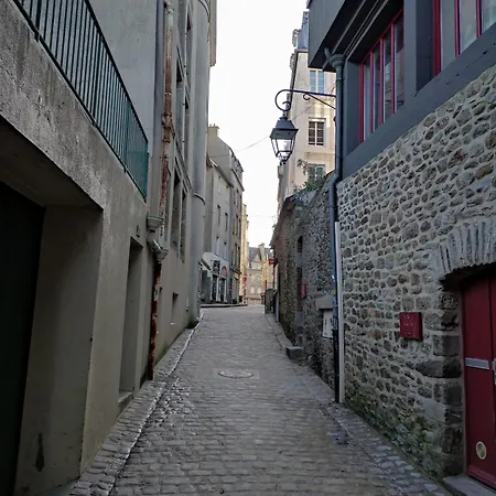 Appartement Porte Des Bes T2 Dans Intra-muros A 10 M Saint-Malo